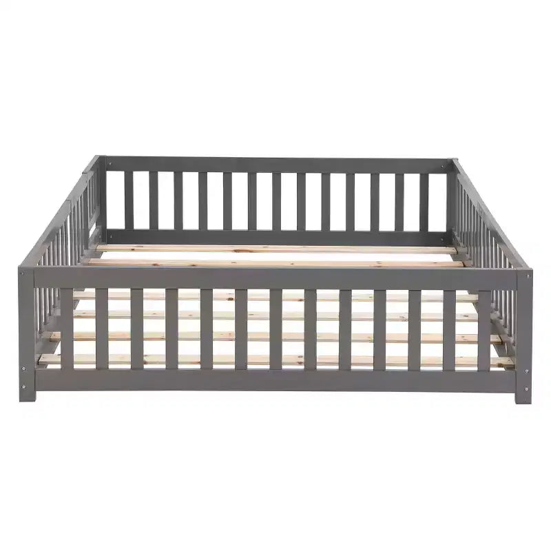 Lit au sol pleine grandeur pour tout-petits avec porte pour enfants, lit Montessori maison moderne avec clôture